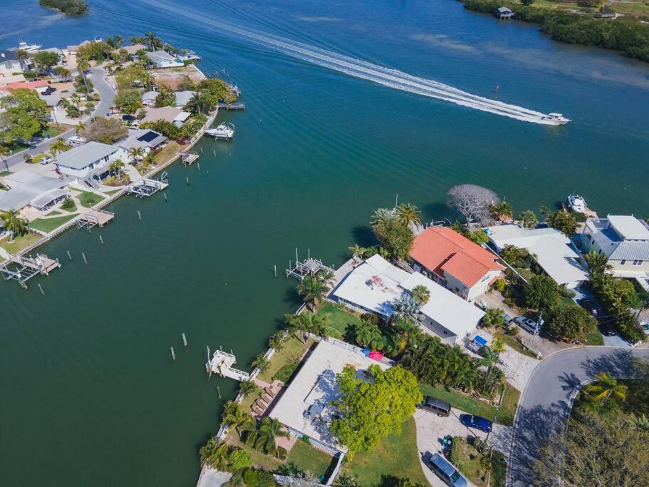 Irb Surf House Waterfront Oasis+ Sunshine +Fun Kayaks Clearwater Beach Exterior foto