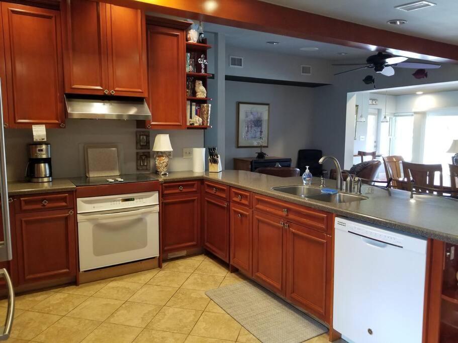 Irb Surf House Waterfront Oasis+ Sunshine +Fun Kayaks Clearwater Beach Exterior foto
